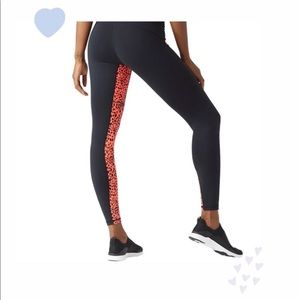 black/pink high-waisted full length glyder legging 🌼